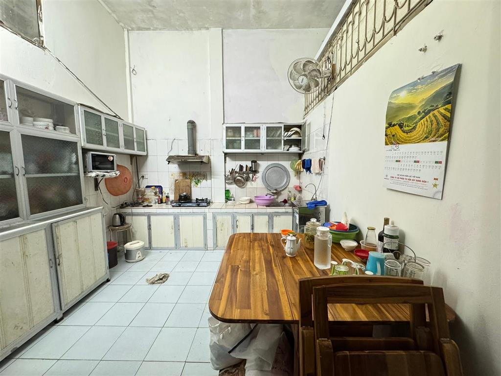 (Chính chủ) bán nhà phố Hàng Chiếu, 4 tầng, mặt tiền 10m, 90m2, 32 tỉ, homestay đỉnh