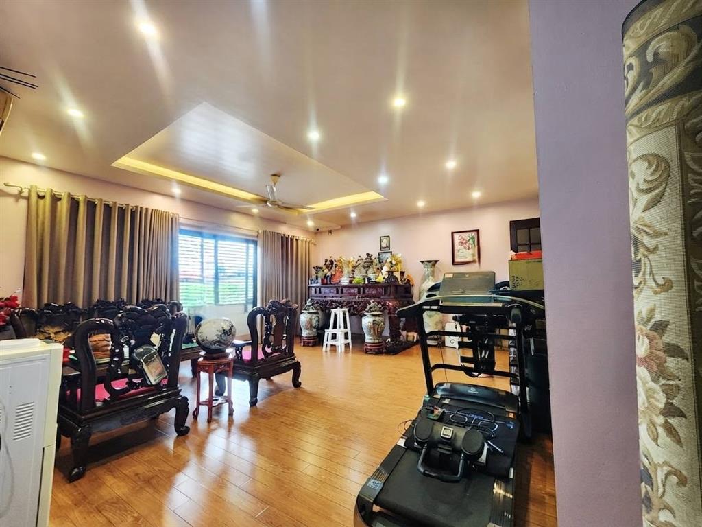 Bán nhà Lò Đúc ngõ rộng thoáng, 43m2, mặt tiền 8.9m, 16.4 tỉ, cách 1 nhà ra phố