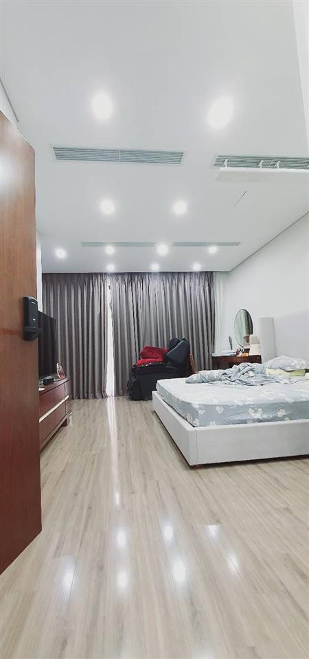 Đẹp hiếm! Bán nhà mặt phố Trung Phụng 50m2, 6 tầng thang máy, mặt tiền 5m, 32,8 tỉ, KD