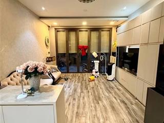 Bán nhà phố Trần Hưng Đạo, 40m2, 5 tầng, mặt tiền gần 4m, 19.8 tỉ, nhà đẹp ở luôn, ô tô