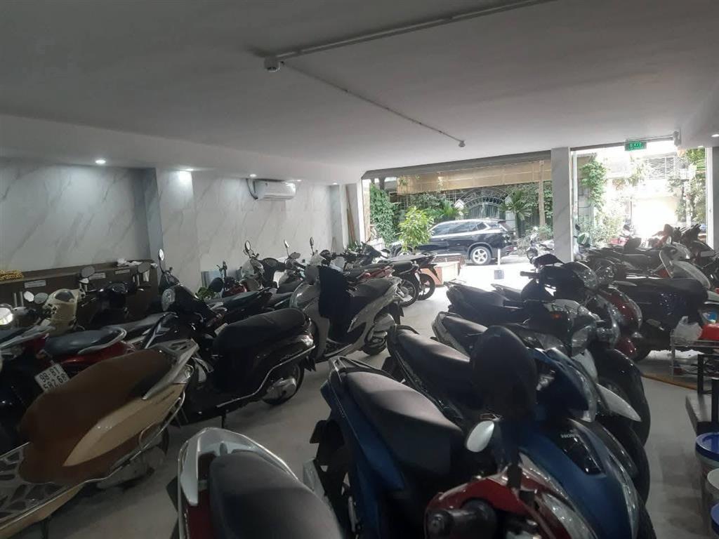 Bán nhà mặt phố Nguyễn Du, 170m2, 3 tầng, mặt tiền 6.6m, 134.5 tỉ, 1 sổ, vuông nở hậu