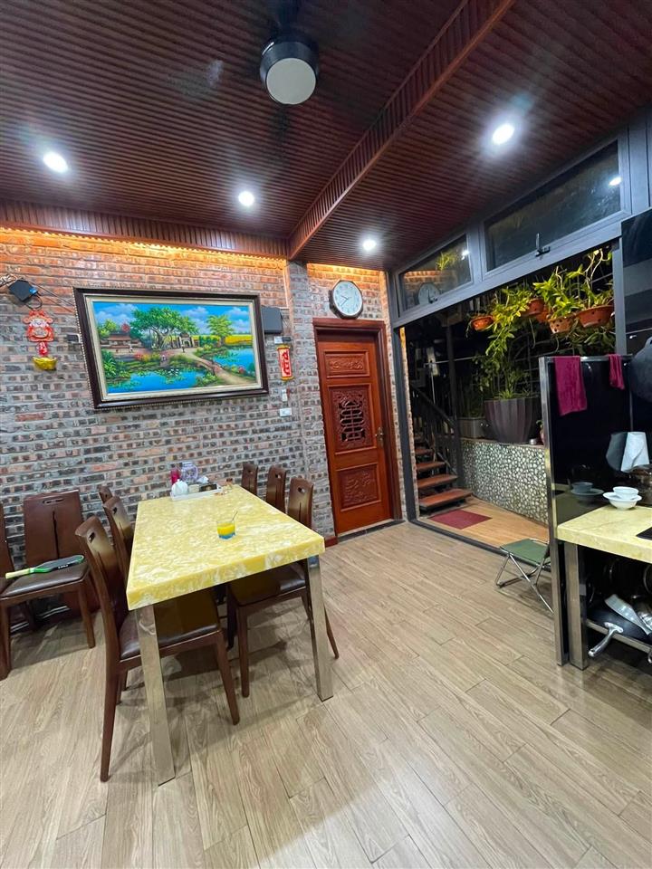 Bán nhà mặt phố Bạch Mai, 31m2, 5 tầng, mặt tiền 6.8m, 18 tỉ, kinh doanh đỉnh