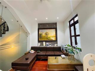 Bán nhà phố cổ Hà Trung xách vali vào ở luôn 45m², 6 tầng, mặt tiền 4m, giá 19,4 tỉ, ngõ