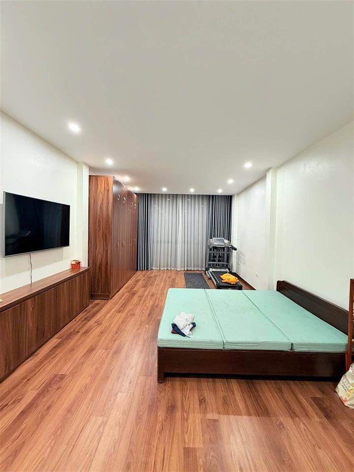 Bán nhà mặt phố Võ Văn Dũng, 55m2, 9 tầng thang máy, mặt tiền 4.5m, 32 tỉ, vỉa hè, kinh