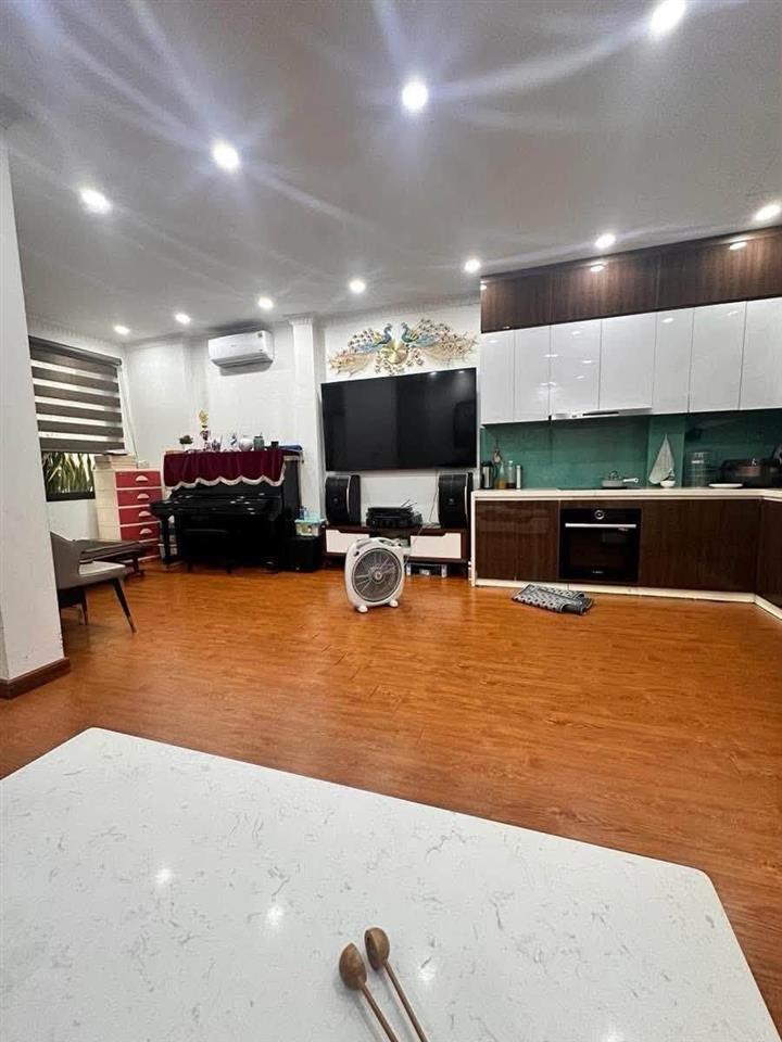 Bán nhà phố Trần Quang Diệu 65m2, 6 tầng thang máy, mặt tiền 6m, 32 tỉ, ngõ ô tô