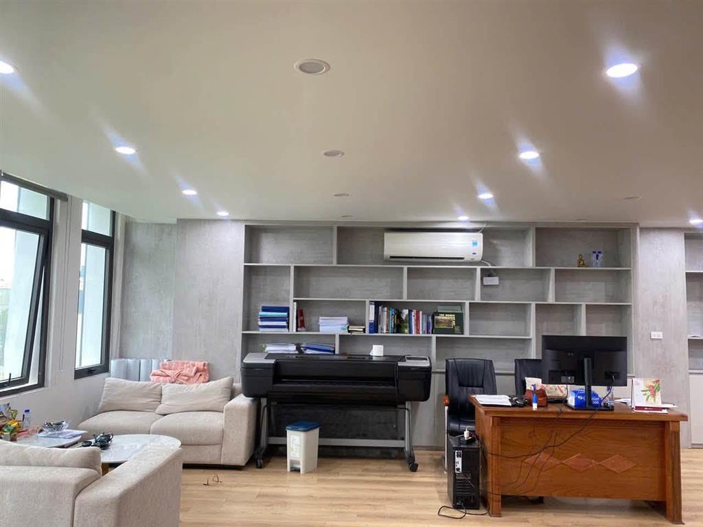 Giảm 1 tỉ! Bán nhà mặt phố Thái Phiên 45m2, 4 tầng, mặt tiền 4m, 41 tỉ, vỉa hè, kinh