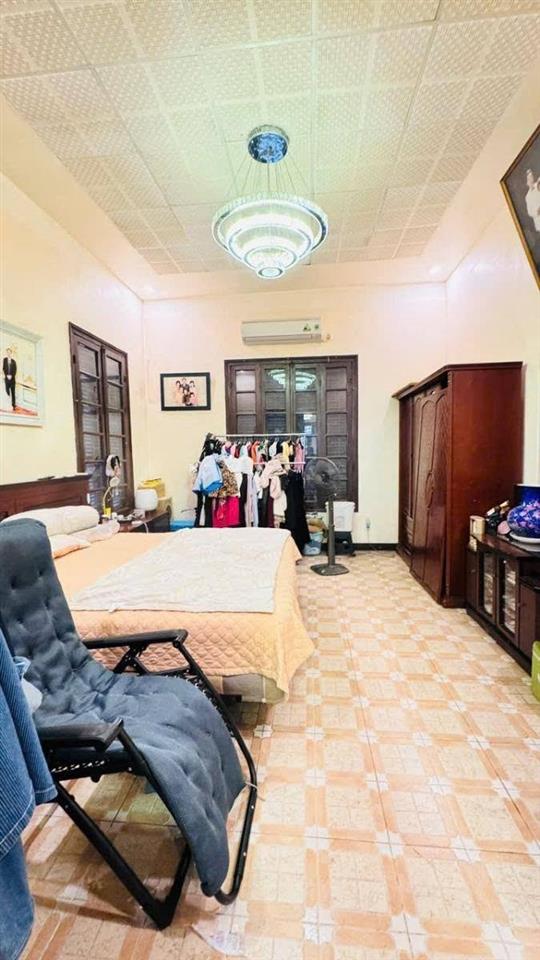 Bán nhà mặt phố Triệu Việt Vương 48m2, mặt tiền 4.3m, 48.5 tỉ, vỉa hè rộng, ô tô dừng đỗ,