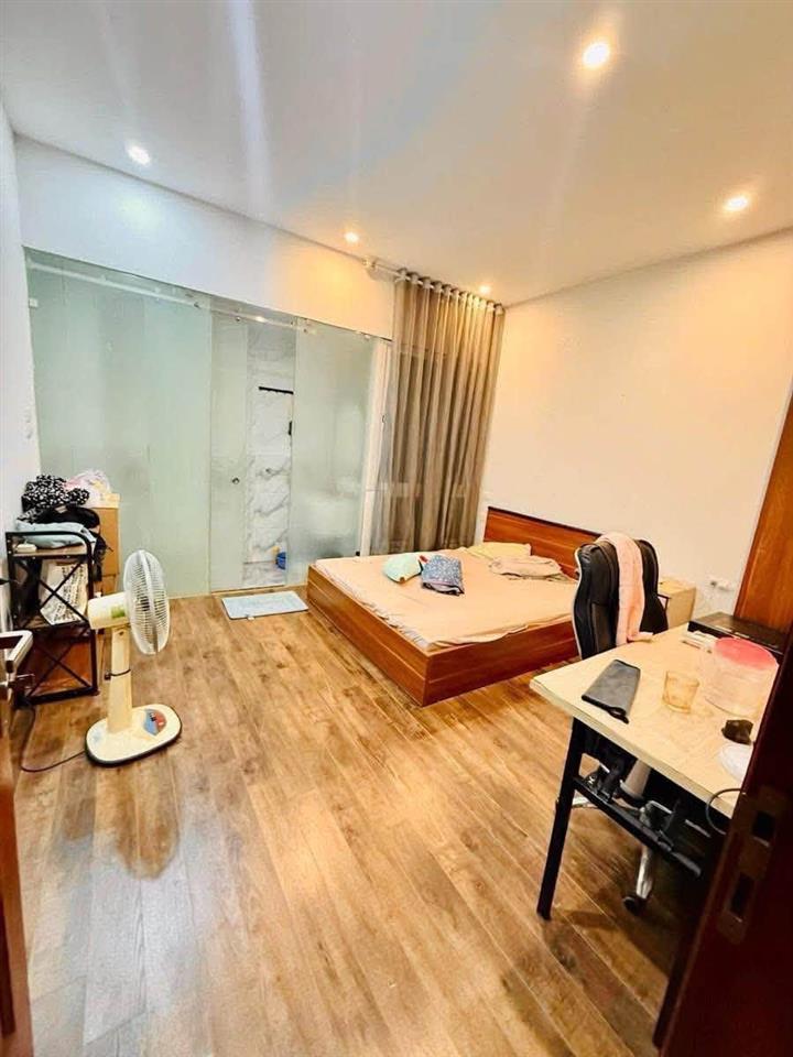 Bán nhà phố Lạc Trung, 70m2, mặt tiền 4.5m, 4 tầng, nhỉnh 25 tỉ, ô tô, Kinh doanh