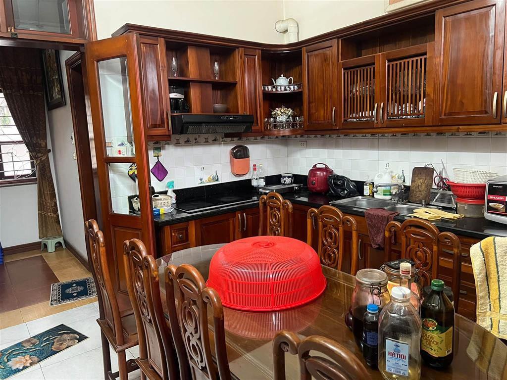 Bán nhà mặt phố Xã Đàn, 50m2, 5 tầng, mặt tiền 7.16m, 44.5 tỉ, vỉa hè rộng, kinh doanh