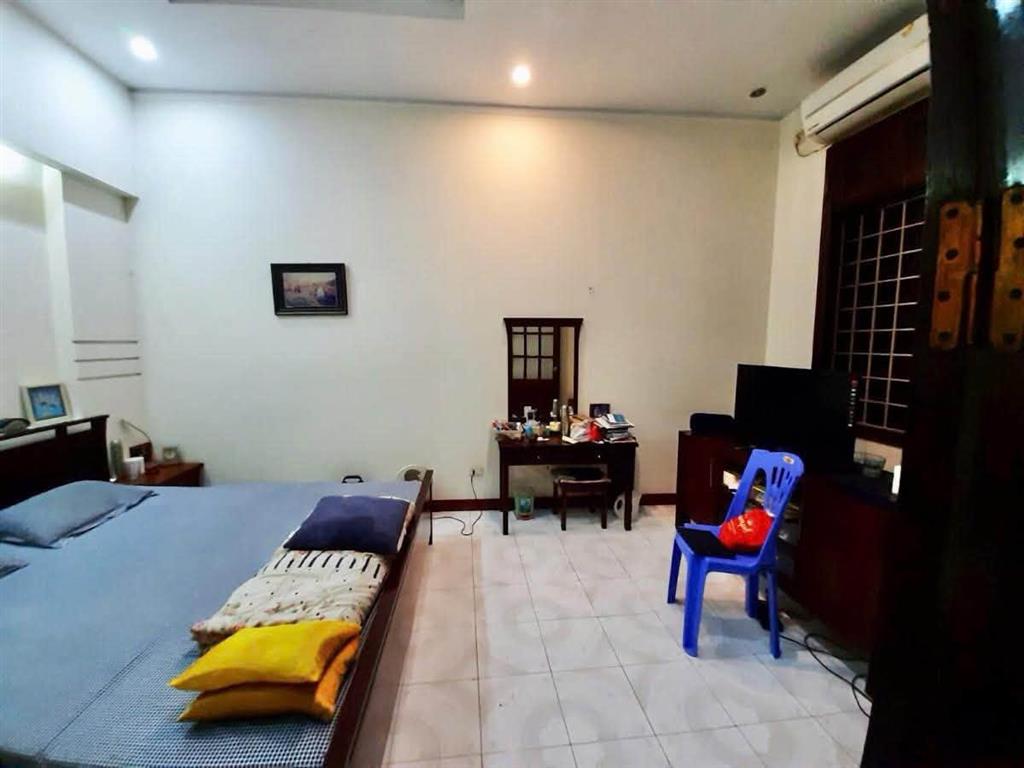 Bán nhà Hàng Chuối, 40m2, 4 tầng, mặt tiền 5.3m, 15.7 tỉ, lô góc 2 mặt thoáng, ngõ rộng