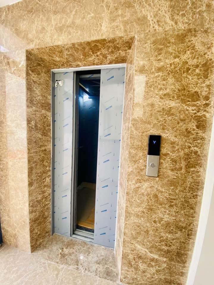 Bán nhà mặt phố Bùi Thị Xuân, 130m2, 10 tầng và 1 hầm thang máy, mặt tiền 6.5m, 117.5 tỉ