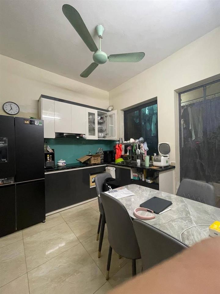 Bán nhà Đường Thành, 34m2, 4 tầng, mặt tiền 3.2m, 18.7 tỉ, ngõ rộng xe máy quay đầu,