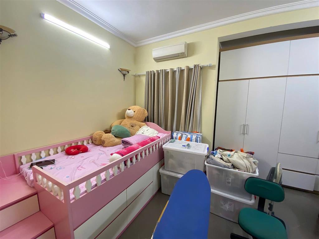 Bán nhà mặt phố Xã Đàn, 49m2, 5 tầng, mặt tiền 7.16m, 42 tỉ, vỉa hè rộng, kinh doanh đỉnh