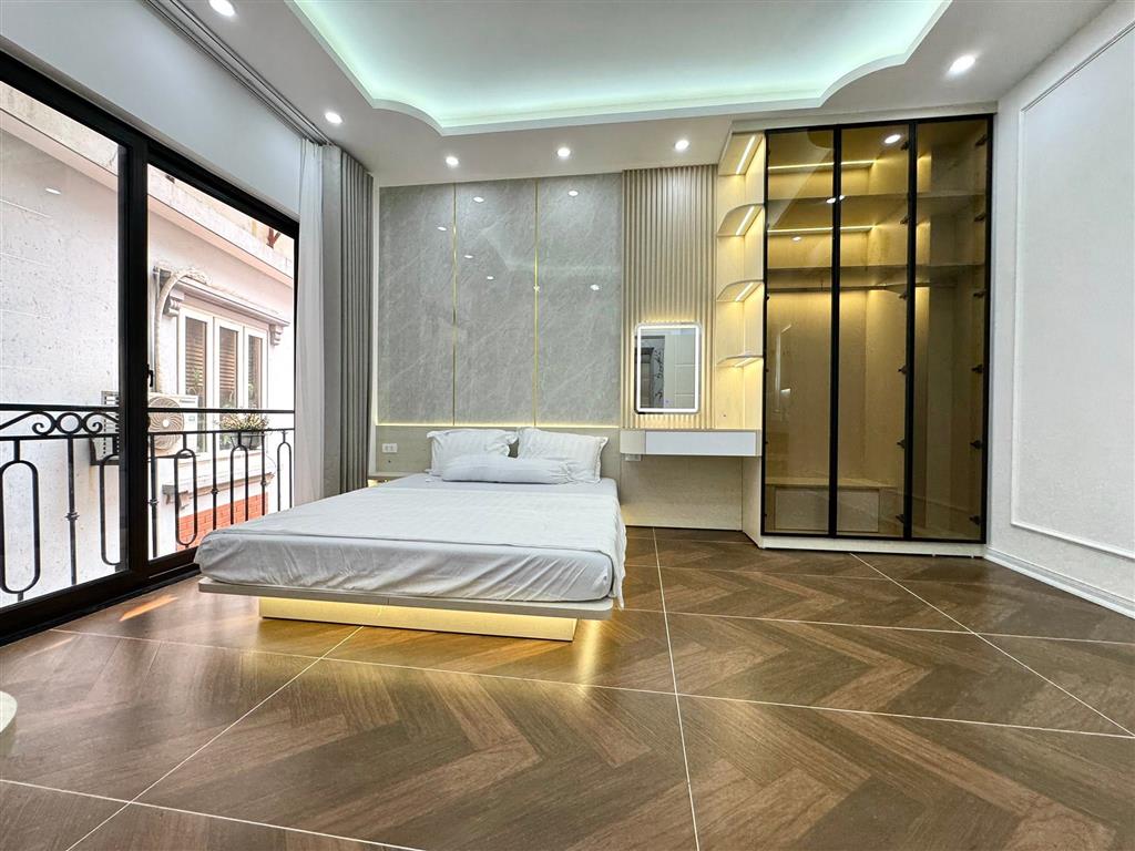 Bán nhà Minh Khai, 45m2, 6 tầng thang máy, mặt tiền 6.6m, 26.5 tỷ, vỉa hè, ô tô tránh