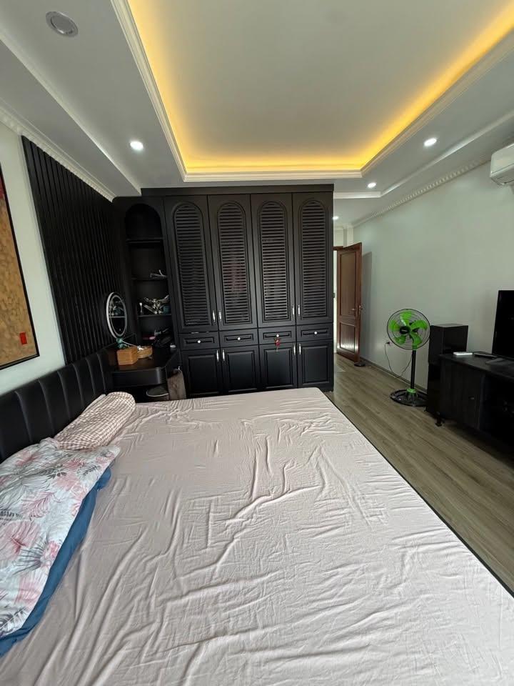 Bán nhà phố Lò Đúc, 74m2, 5 tầng, mặt tiền 4m, 16.5 tỉ, nhà đẹp ở luôn, ngõ ba gác tránh