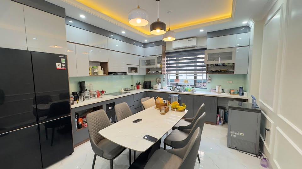 Bán nhà phố Lò Đúc, 74m2, 5 tầng, mặt tiền 4m, 16.5 tỉ, nhà đẹp ở luôn, ngõ ba gác tránh