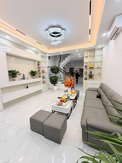 Bán nhà phố Tô Vĩnh Diện, Thanh Xuân 55m, 5 tầng, mt 4.8m. Giá: 18.9 tỷ. LH: 0937158386