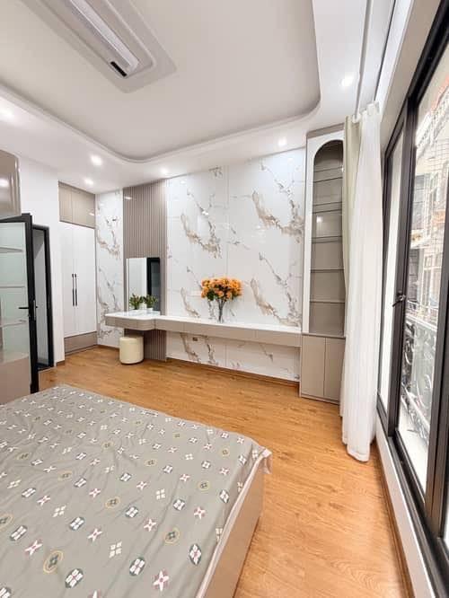 Bán nhà phố Tô Vĩnh Diện, Thanh Xuân 55m, 5 tầng, mt 4.8m. Giá: 18.9 tỷ. LH: 0937158386