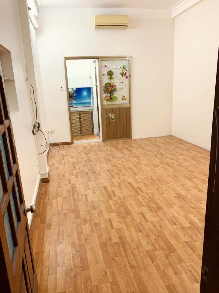 bán nhà phố Lê Thanh Nghị, Hai Bà Trưng 50m, 4 tầng. Giá: 12.2 tỷ. LH: 0937158386