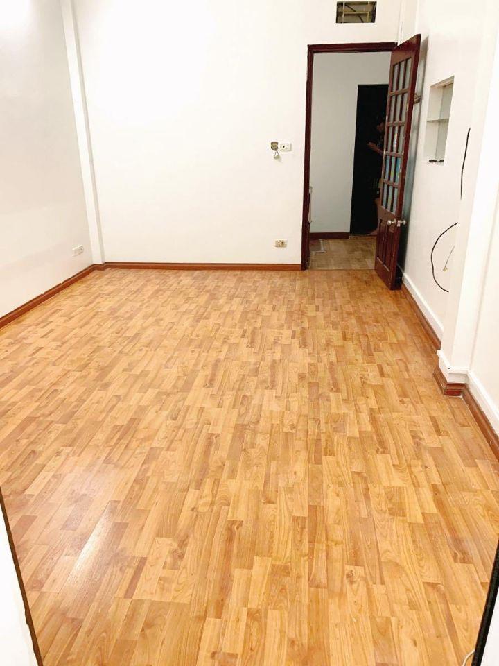 bán nhà phố Lê Thanh Nghị, Hai Bà Trưng 50m, 4 tầng. Giá: 12.2 tỷ. LH: 0937158386