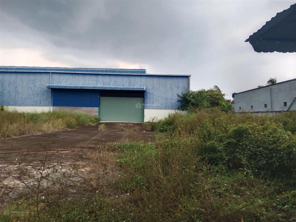 Cho thuê kho xưởng và đất 3.000 m2 giá 50 triệu đồng / tháng phường tân khánh tp tân an long an