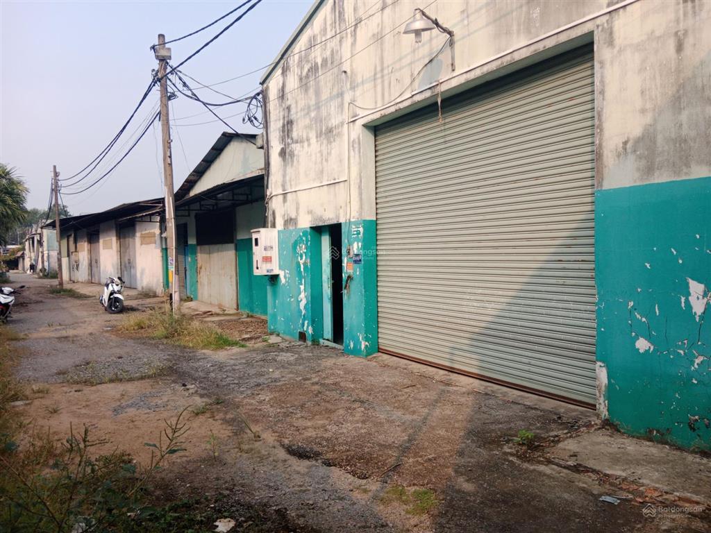 Cho thuê kho xưởng 350 m2 giá 12 triệu/th đường an phú tây hưng long xã hưng long bình chánh tphcm