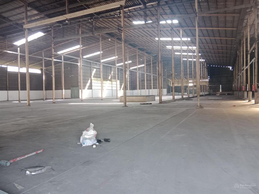 Cho thuê kho xưởng 6.000m2 giá 40nghìn/m2 bao vat xã hướng thọ phú, thành phố tân an long an