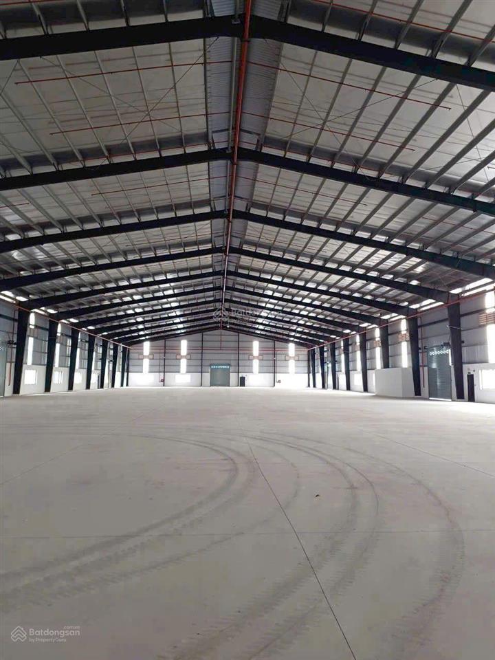 Cho thuê kho xưởng 2.800 m2 giá 90 nghìn đ/m2 trong khu công nghiệp hải sơn đức hòa long an