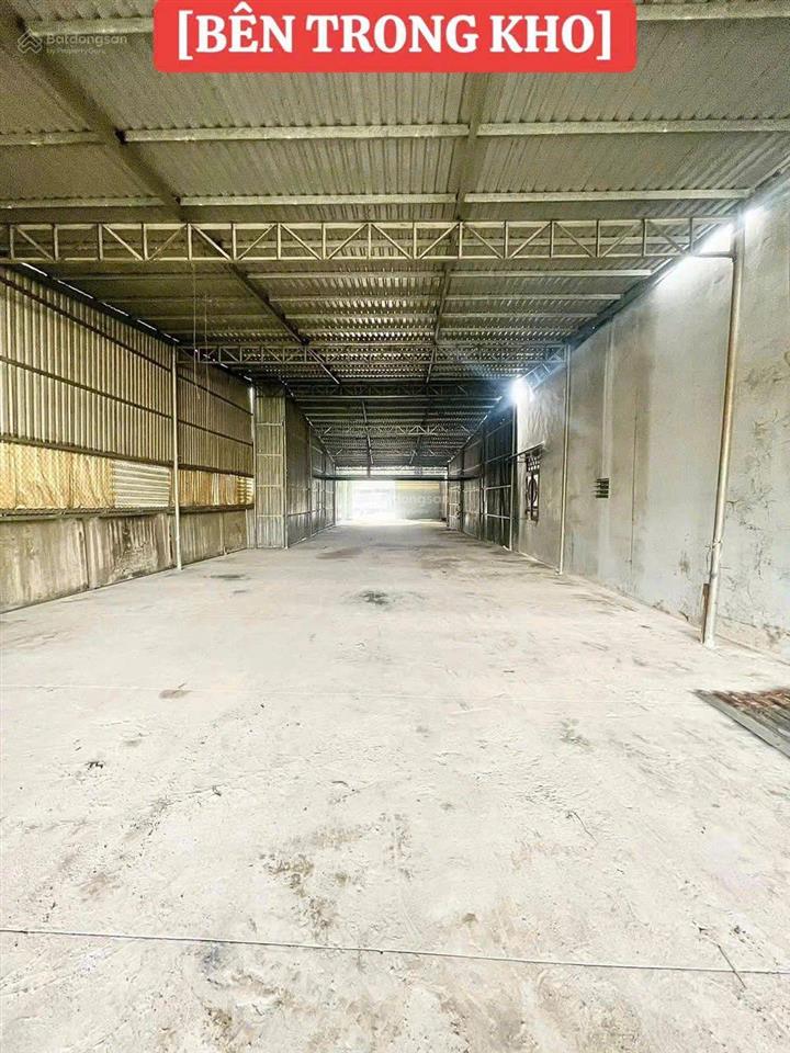 Cho thuê kho 500 m2 giá chốt 15 triệu / đường quốc lộ 62 xã lợi bình nhơn thành phố tân an long an