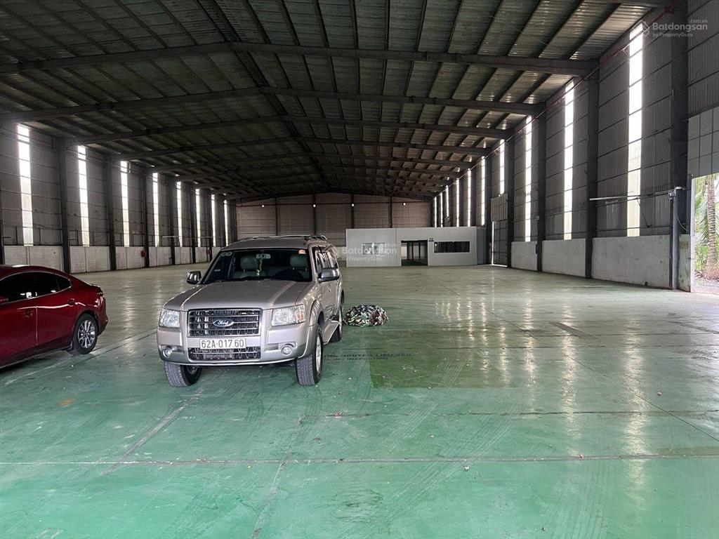 Cho thuê kho xưởng 3.500 m2 giá 175 triệu / đường hoàng anh phường khánh hậu tp tân an long an