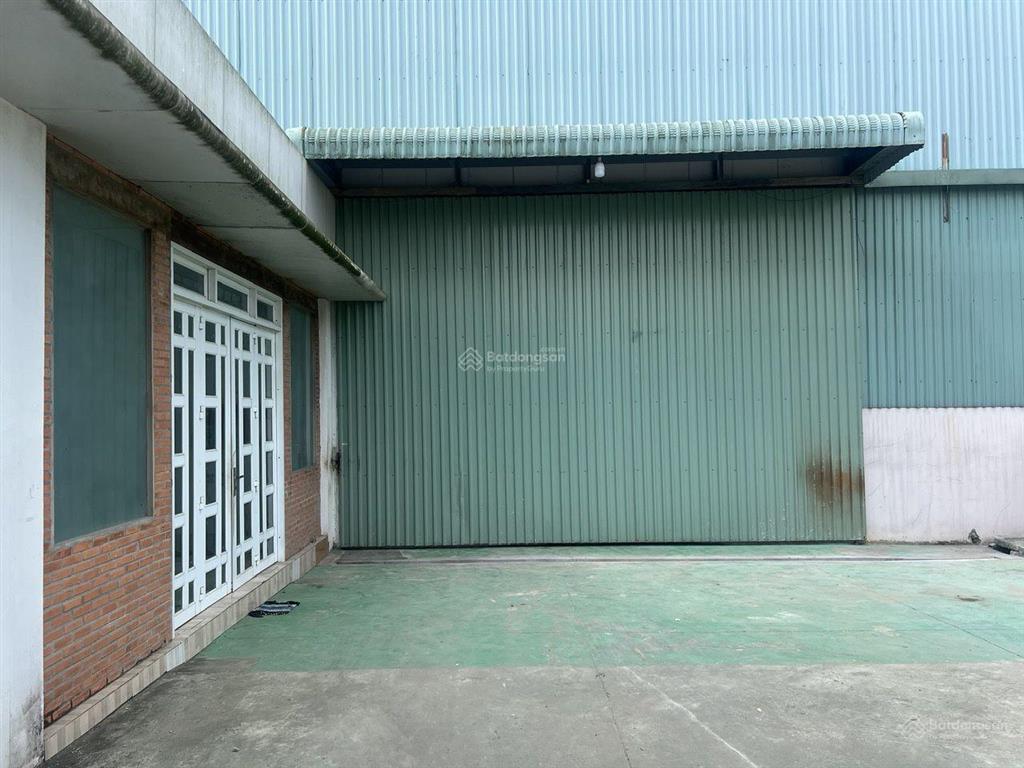 Cho thuê kho xưởng 3.500 m2 giá 175 triệu / đường hoàng anh phường khánh hậu tp tân an long an