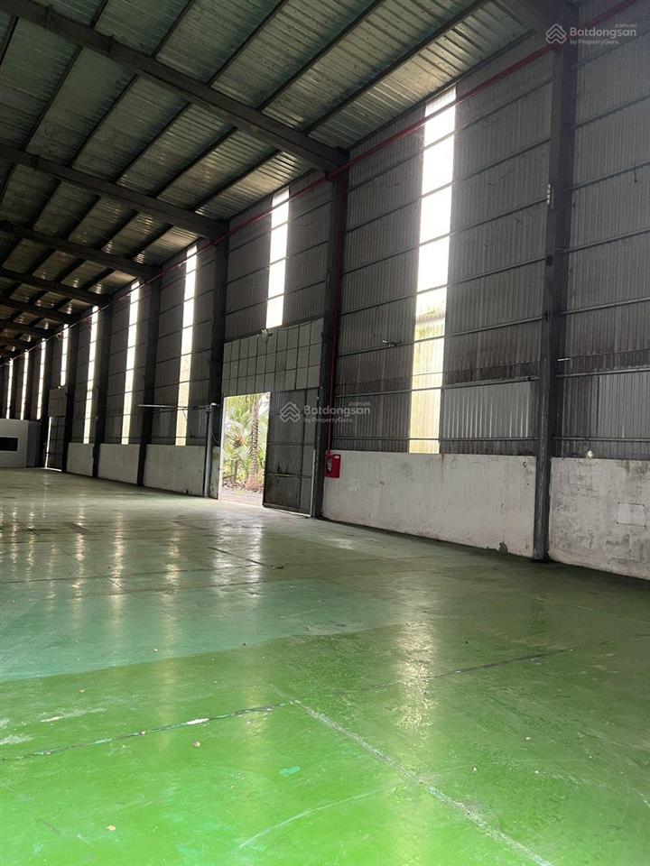 Cho thuê kho xưởng 3.500 m2 giá 175 triệu / đường hoàng anh phường khánh hậu tp tân an long an