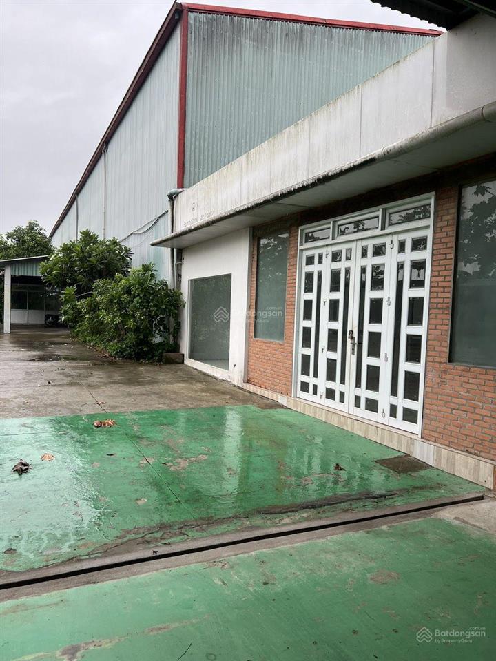 Cho thuê kho xưởng 3.500 m2 giá 175 triệu / đường hoàng anh phường khánh hậu tp tân an long an