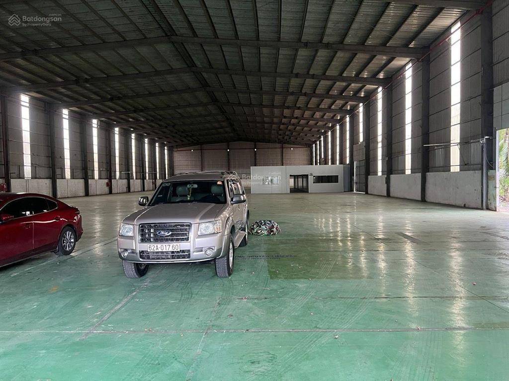 Cho thuê kho xưởng 3.500 m2 giá 175 triệu / đường hoàng anh phường khánh hậu tp tân an long an