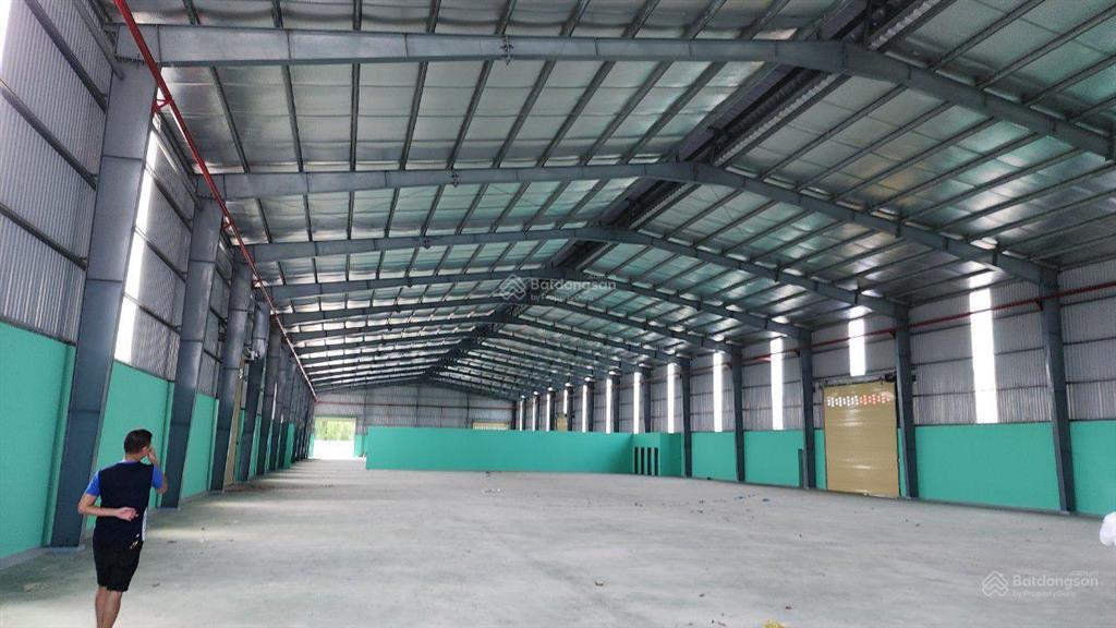 Cho thuê kho xưởng 3.500 m2 giá 175 triệu / đường hoàng anh phường khánh hậu tp tân an long an