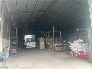 Cho thuê kho xưởng 400 m2 giá 25 triệu / đường thế lữ xã tân nhựt bình chánh tphcm