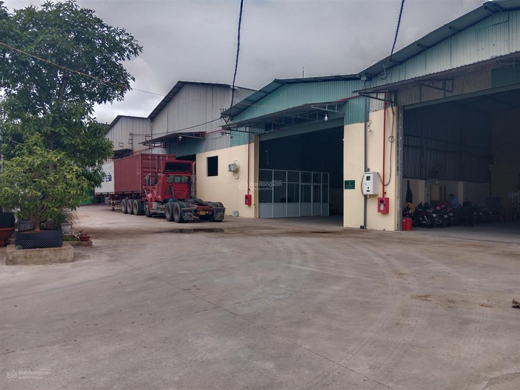 Cho thuê kho xưởng 1.000 m2 giá 60 triệu / đường đoàn nguyễn tuấn xã hưng long bình chánh tphcm