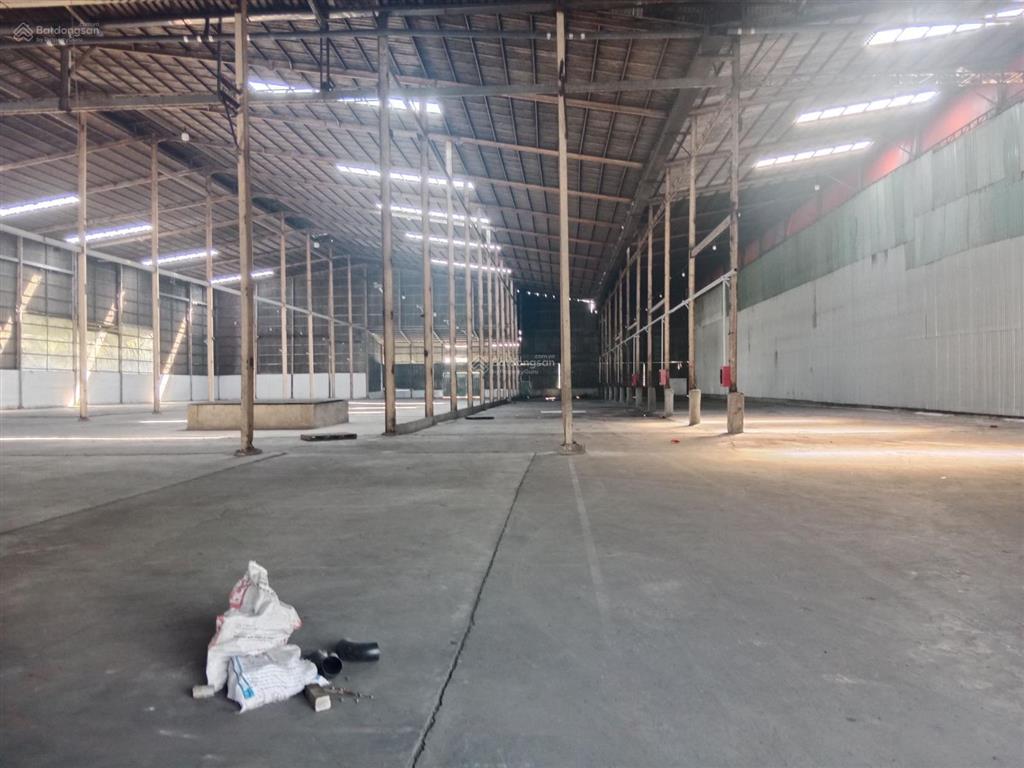 Cho thuê kho xưởng 2.000 m² giá 35 nghìn đ / m2 bao vat xã hướng thọ phú tp tân an long an