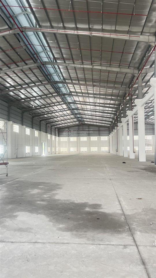 Cho thuê kho xưởng 5.200m2 giá 83 nghìn đ/m2 trong cụm công nghiệp xã lương bình bến lức long an