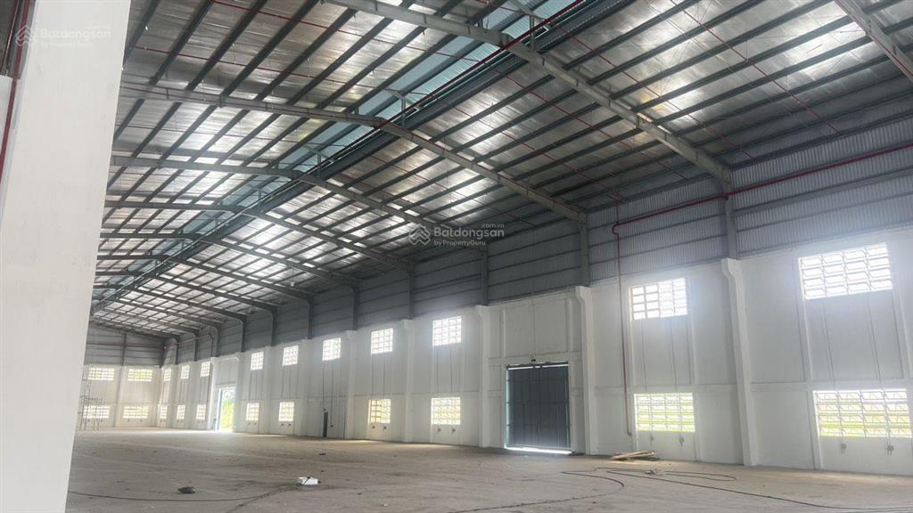 Cho thuê kho xưởng 5.200m2 giá 83 nghìn đ/m2 trong cụm công nghiệp xã lương bình bến lức long an