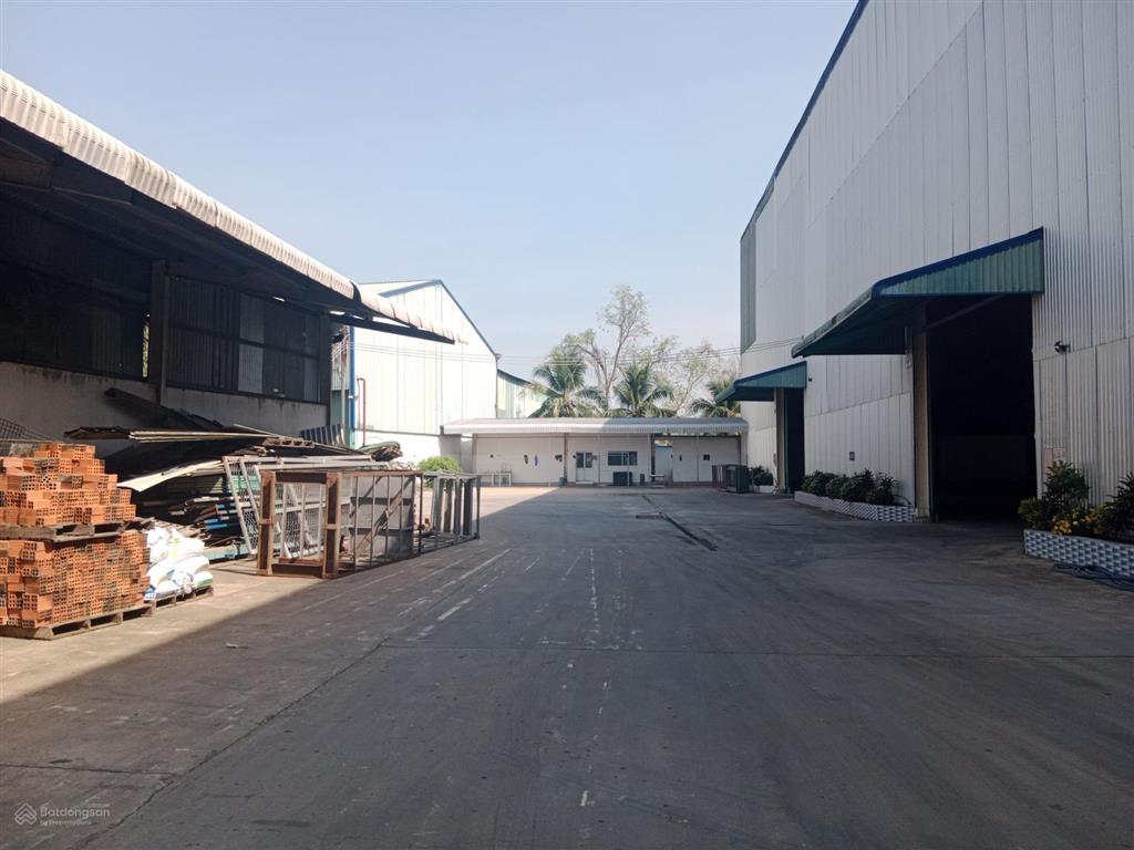 Cho thuê kho xưởng 3.000 m2 giá 40 nghìn đ/m2 bao vat xã hướng thọ phú tp tân an long an