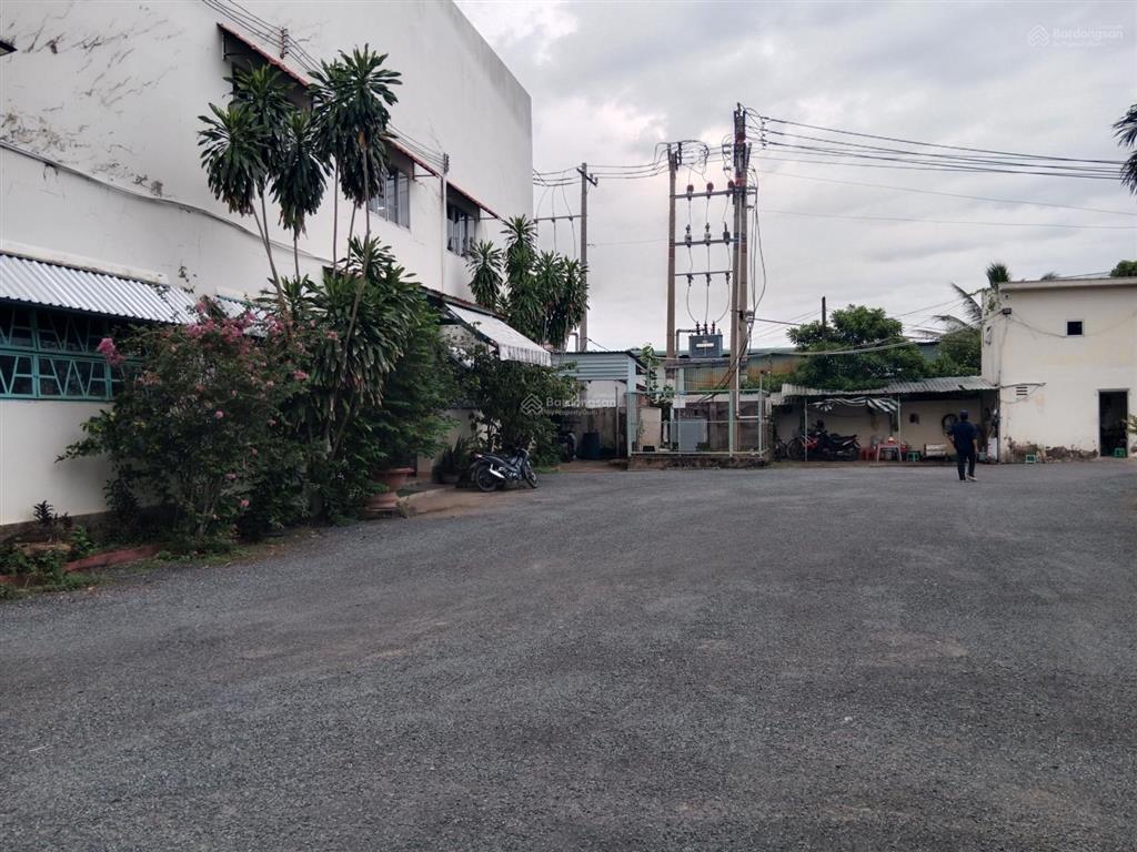 Cho thuê kho xưởng 4.000 m2 giá 200 triệu / đường tỉnh lộ 835 xã long thượng cần giuộc long an