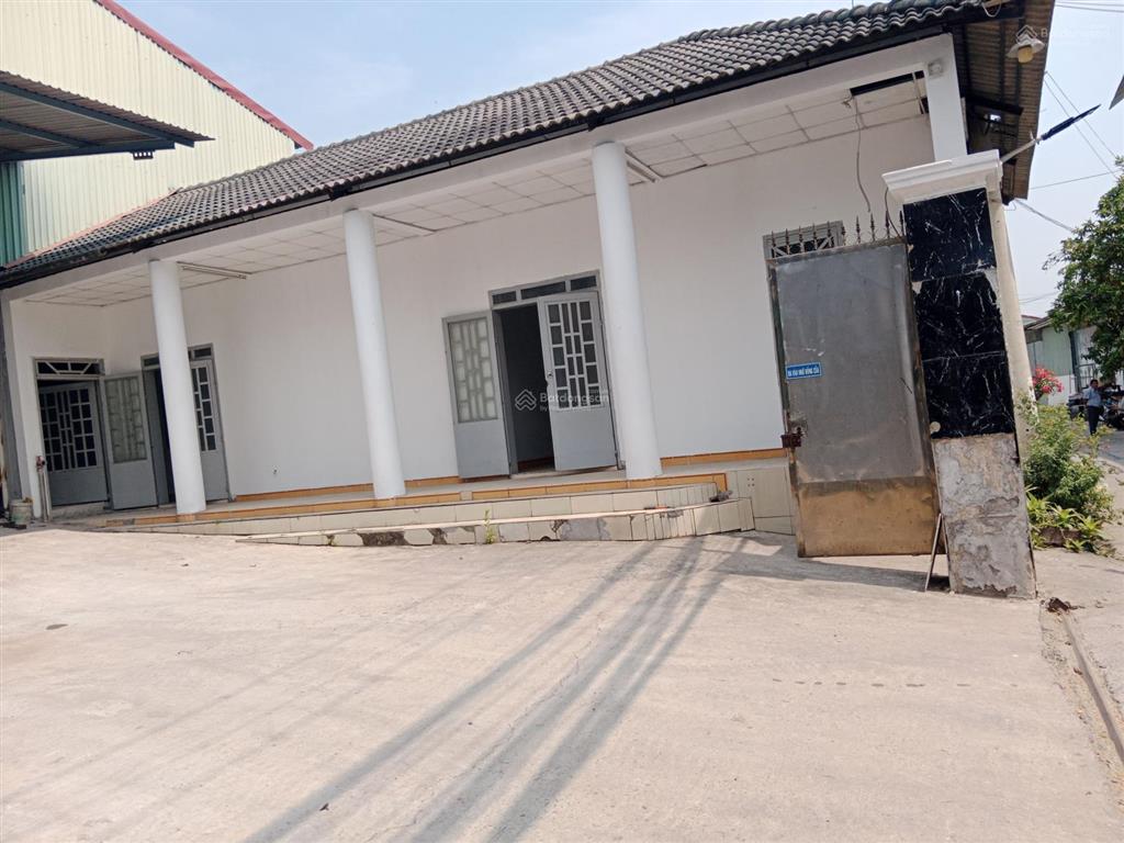 Bán xưởng 5.000 m2 giá 45 tỷ đường tỉnh lộ 830 xã lương bình huyện bến lức long an