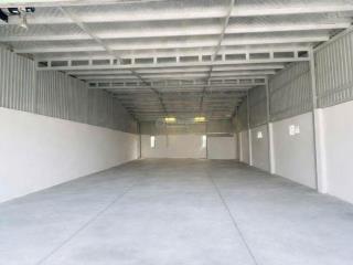 Cho thuê kho xưởng 243 m2 giá 17 triệu / đường cây bàng xã tân kiên bình chánh tphcm