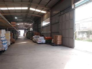 Cho thuê kho và sân 2.500 m2 giá 95 triệu / đường trần đại nghĩa xã tân nhựt bình chánh tphcm