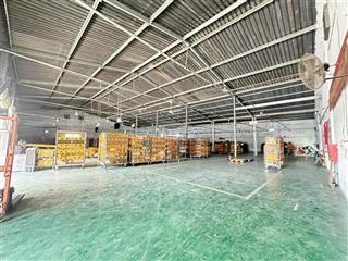 Cho thuê kho xưởng 1.800 m2 giá 40 triệu / đường quốc lộ 62 phường 6 thành phố tân an long an