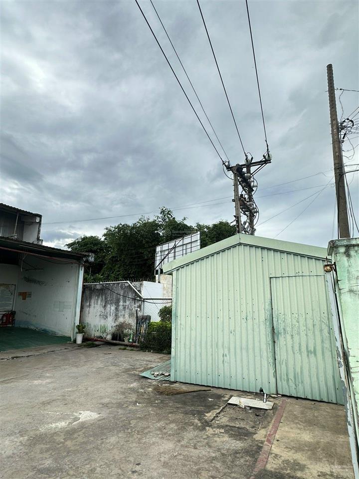 Cho thuê kho xưởng 1.800 m2 giá 40 triệu / đường quốc lộ 62 phường 6 thành phố tân an long an