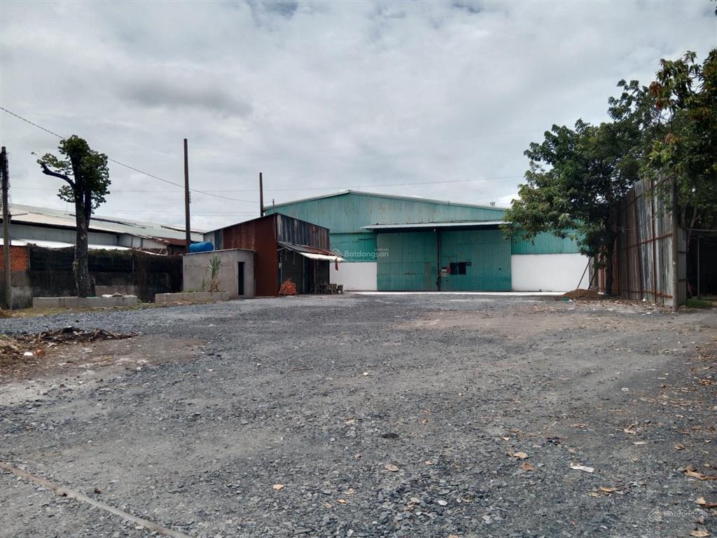 Cho thuê kho và sân 3.500m2 giá 150 triệu/th đường nguyễn hữu trí xã tân nhựt bình chánh tphcm