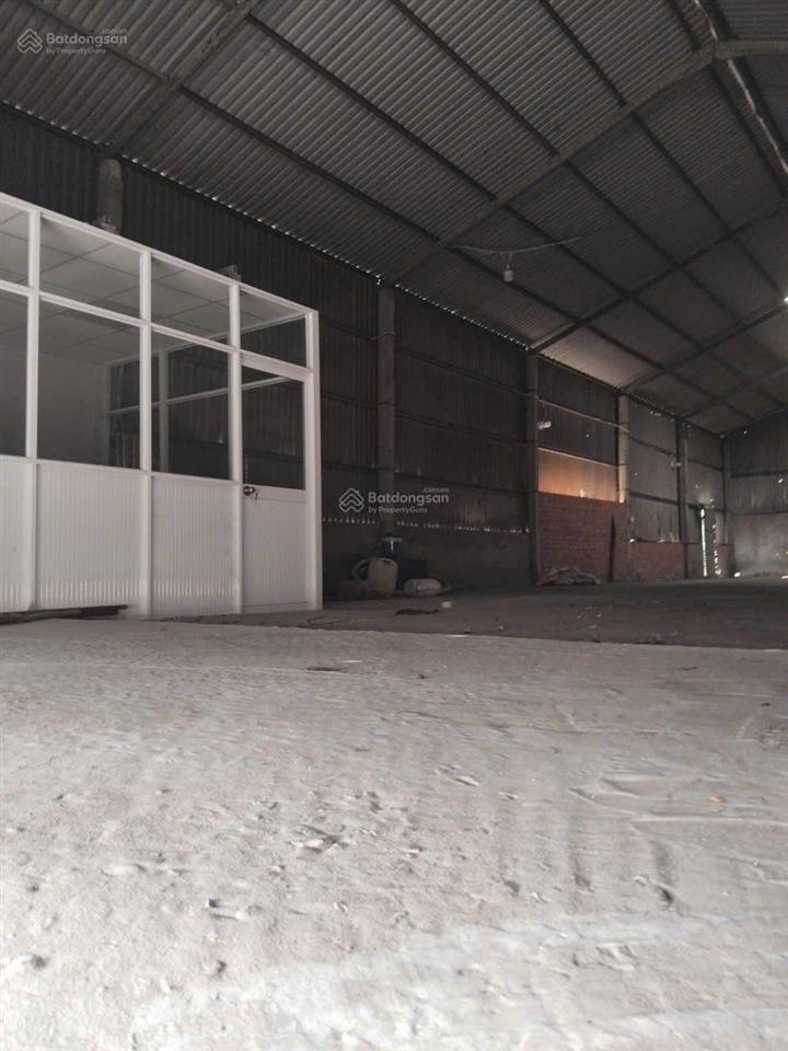 Cho thuê kho xưởng 300 m2 giá 10 triệu/th, thị trấn thủ thừa huyện thủ thừa tỉnh long an