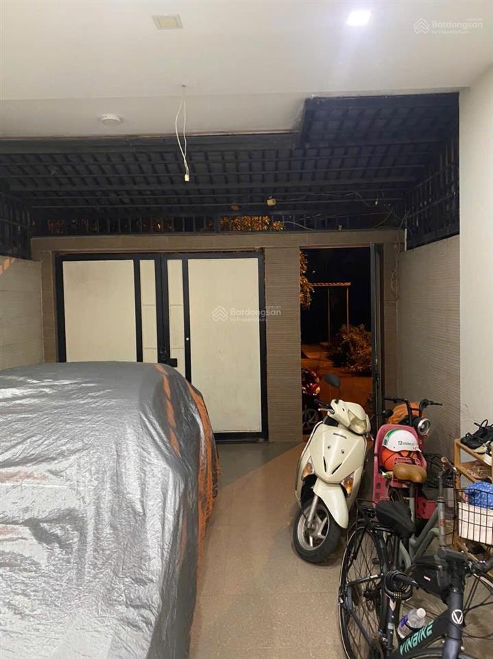 Cho thuê nhà nguyên căn 5x20m, 1 trệt, 3 lầu, 4 phòng ngủ, 4wc kdc t30  phạm hùng giá 18tr